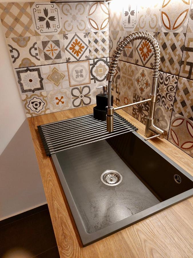 Christina-Anna Athens City Center Walking Distance To Everywhere And Acropolis, In One Of The Most Favorable Locations By National Gardens And Zoo, Hellenic Parliament In Syntagma And Stylish Exquisite Kolonaki Cozy Renovated Apartment Extérieur photo