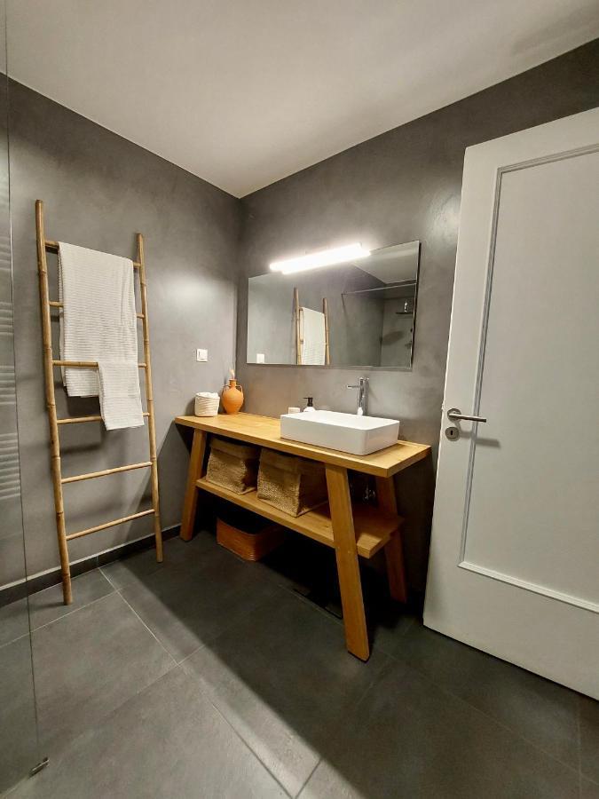 Christina-Anna Athens City Center Walking Distance To Everywhere And Acropolis, In One Of The Most Favorable Locations By National Gardens And Zoo, Hellenic Parliament In Syntagma And Stylish Exquisite Kolonaki Cozy Renovated Apartment Extérieur photo