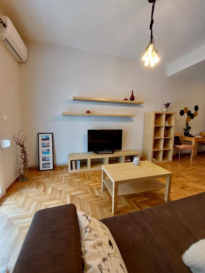 Christina-Anna Athens City Center Walking Distance To Everywhere And Acropolis, In One Of The Most Favorable Locations By National Gardens And Zoo, Hellenic Parliament In Syntagma And Stylish Exquisite Kolonaki Cozy Renovated Apartment Extérieur photo